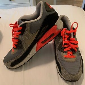 Nike Air Max 90 Men’s Size 8 ( women’s size 9.5 )